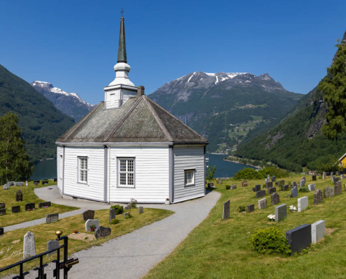 Denkmalgeschützte Kirche von Geiranger